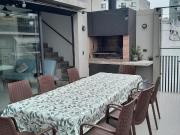 VENTA DÚPLEX 3 AMBIENTES CON TERRAZA Y PARRILLA COCHERA...
