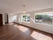 Venta Dúplex en Chacarilla con amplios espacios