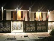 VENTA DUPLEX FRENTE BARRIO DALVIAN.1AÑO ANTIGUEDAD