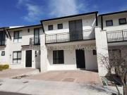 VENTA El Refugio. Casa semiamueblada con área de TV, 3...