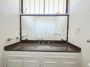 VENTA EN LA NORIA: CASA CON GRAN POTENCIAL COMERCIAL...