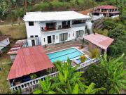 Venta Espectacular Casa Campestre con Lote y cabañas en...