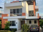 VENTA ESTUPENDA CASA DOS PISOS Y TERRAZA