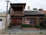 VENTA EXCELENTE CASA 4 DORMITORIOS, 2 PISOS CAPITAN BERMUDEZ