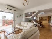 Venta Excelente Duplex 5 ambientes, cochera doble, en...