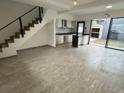 Venta Excelente triplex en caseros