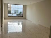 VENTA FLAT 2DO PISO URB. CC MONTERRICO A 1 CDRA AV....