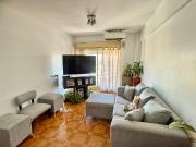 Venta Flores 5 amb. en torre con cochera