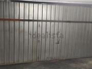 VENTA GARAJE EN MIRIBILLA COCHE MEDIANO