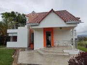 VENTA HERMOSA CASA CON UNA ESPECTACULAR VISTA EN...