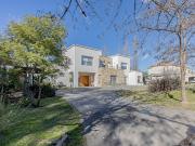 Venta hermosa casa de 6 Amb Los Pingüinos