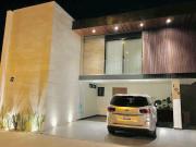 VENTA | HERMOSA CASA DE LUJO PORTAFONTANA | 4 RECÁMARAS...