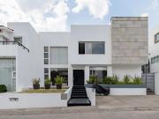 VENTA HERMOSA CASA EN PUERTA DE GRANADA, BOSQUE ESMERALDA