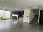 VENTA HERMOSA CASA LOMAS DE ANGELOPOLIS