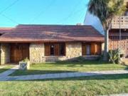 VENTA HERMOSO CHALET EN BARRIO SAN CARLOS, 4 AMPLIOS...