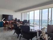 Venta hermoso iluminado depto en Bosque real five,...