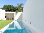 Venta Impecable Casa de 7 SUITES Pileta y Creatividad 5...