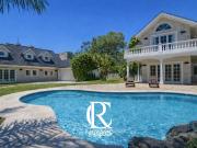 VENTA Impecable mansión de 5 suites, departamento de...