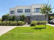 Venta Inmejorable Casa de 5 dormitorios en Altos de...