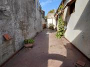 VENTA INTERNO A REFACCIONAR O DEMOLER EN JUNIN AL 3600