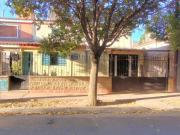 VENTA JARDIN DEL SUR CASA 4 DORMITORIOS PATIO