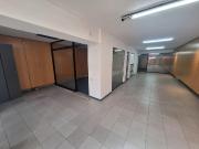 Venta local comercial 2 plantas Rivadavia al 100 B° Centro