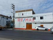 Venta Local Comercial De 3 Pisos En Esquina En Urb San Pedro