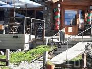 Venta Local Gastronómico y 2 Viviendas