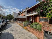 Venta Casa 5 ambientes Jardin y Quincho Lote 8,66X43...