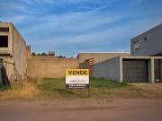 VENTA: Lote sobre calle Wilde en B° 26 de Septiembre de...