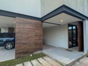 VENTA MAJESTUOSA CASA 3 RECÁMARAS EN PRIVADA OASIS EN...