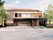 Venta majestuosa residencia dentro del club de golf...