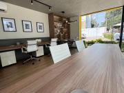 Venta Moderna Oficina Boutique en Av Aramburú Cruce con...