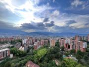 Venta moderno apartamento en Envigado, piso alto
