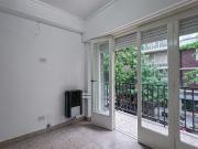 Venta Monoambiente al frente con patio 47.900USD