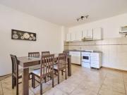 Venta Monoambiente con Gran Patio Moderno y Luminoso en...