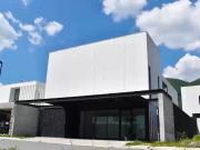 VENTA NUEVA RESIDENCIA MINIMALISTA EN SANTIAGO, N.L