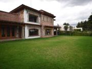 VENTA O RENTA CASA EN CLUB DE GOLF LOS ENCINOS