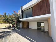 VENTA O RENTA DE CASA NUEVA EN SAO PAULO, LOMAS DE...