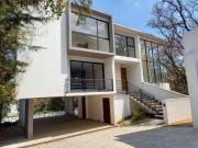 Venta o Renta de hermosa casa en Sayavedra, Zona Esmeralda