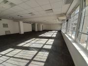 Venta Oficina + 2 cocheras + baulera en microcentr