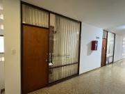 VENTA OFICINA B° CENTRO EXCELENTE UBICACION