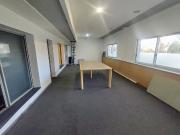 Venta oficinas con cochera en lote propio