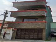 VENTA PAQUETE DE TRES INMUEBLES UNO EN LA COLONIA...