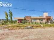 Venta permuta casa barrio cerrado La Hermosura La Plata