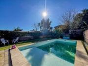 VENTA PERMUTA Casa de 2 dormitorios, jardín y pileta...