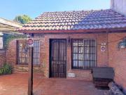 VENTA PH 2 AMB JARDIN Y COCHERA EN ITUZAINGÓ