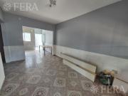 Venta PH 3 ambientes con patio en Bernal Oeste