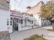 VENTA PH 3 AMBIENTES CON TERRAZA. LEGUIZAMON 3900, VIILA...