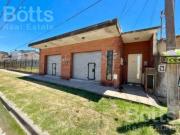 VENTA PH 3 AMBIENTES C/PATIO + 2 LOCALES PROPIOS